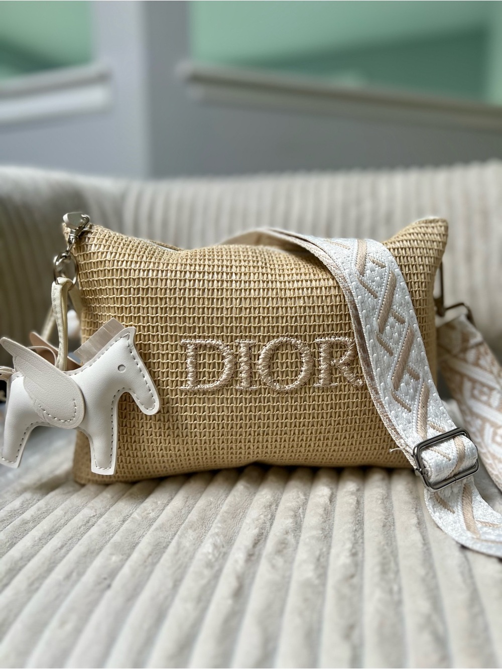 Dior NWOT Cream-Beige Raffia Upcycled beauty to Bag with removable chain